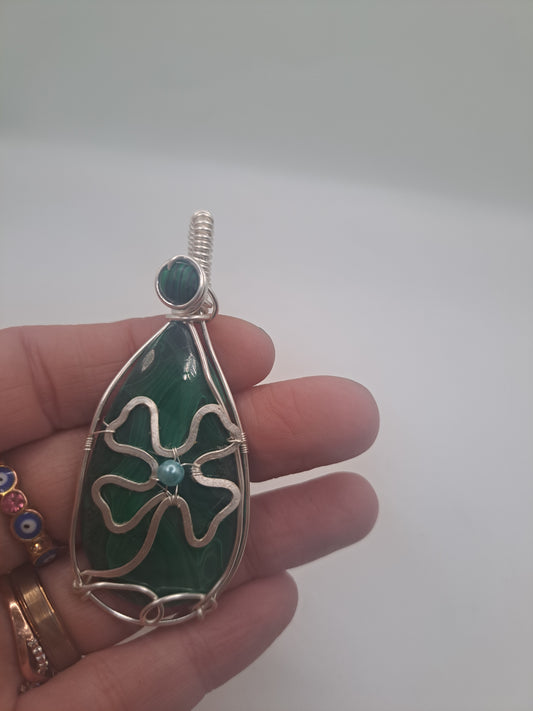 4 leaf clover malachite