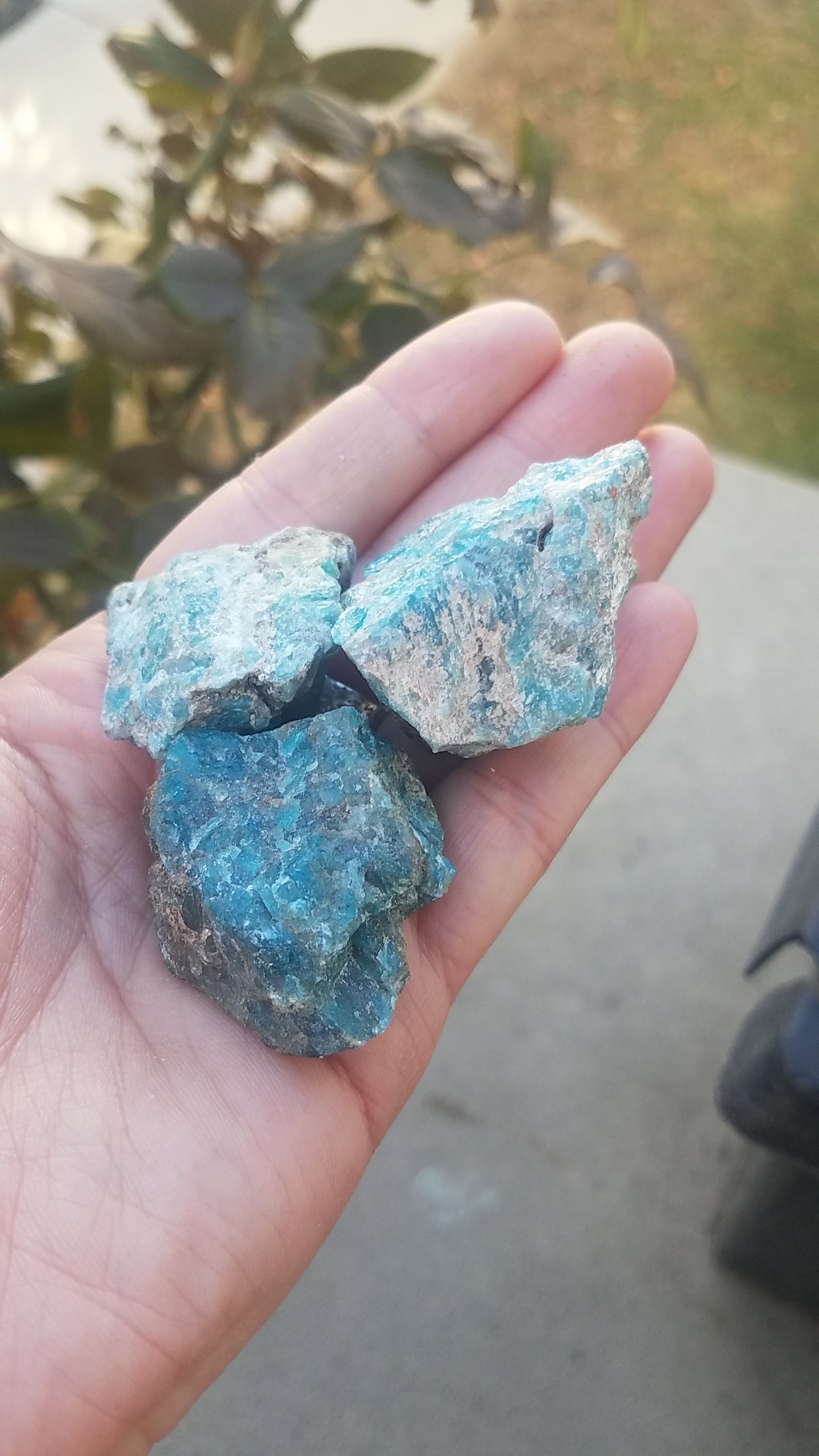 Apatite Raw Stones